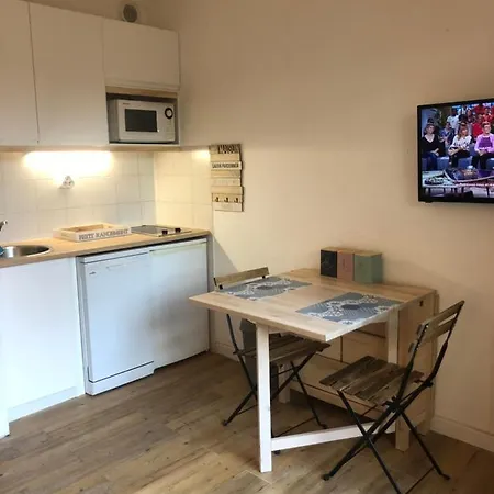 Apartment Studio Terrace Near Beach *